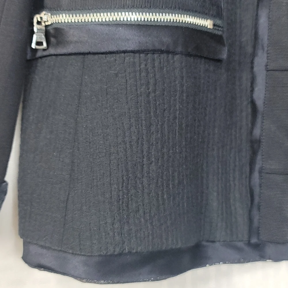 Elie Tahari Navy zippered front mixed media jacket with chain hem - Picture 3 of 8